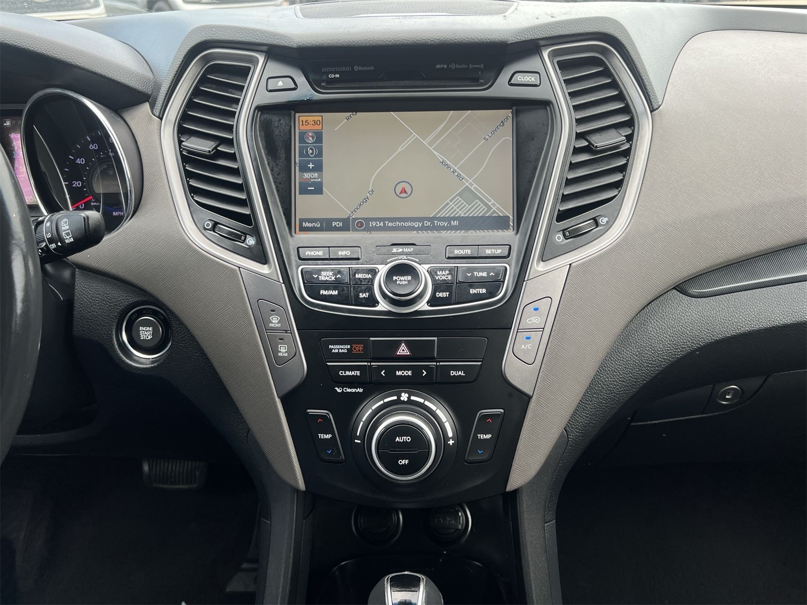 Thumbnail: 2016 Hyundai Santa Fe - 28