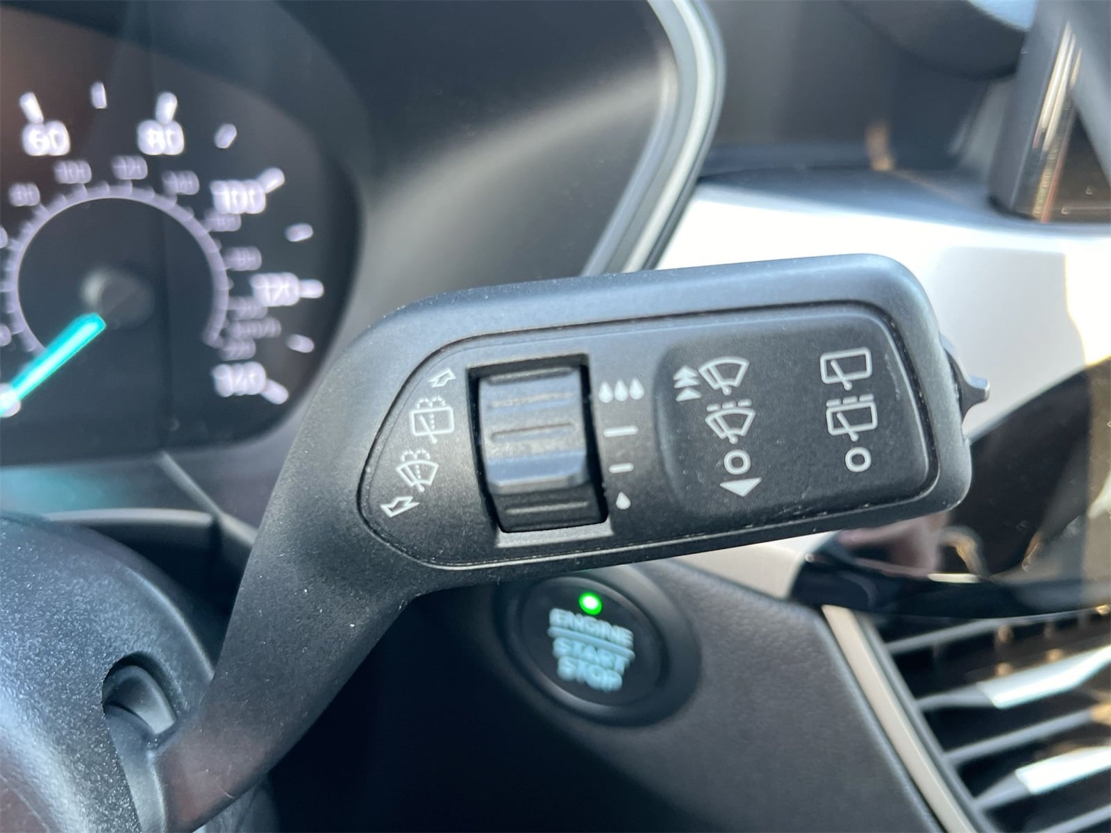 Thumbnail: 2020 Ford Escape - 25