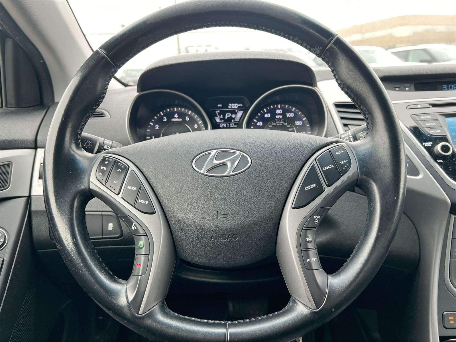 Thumbnail: 2014 Hyundai Elantra - 22