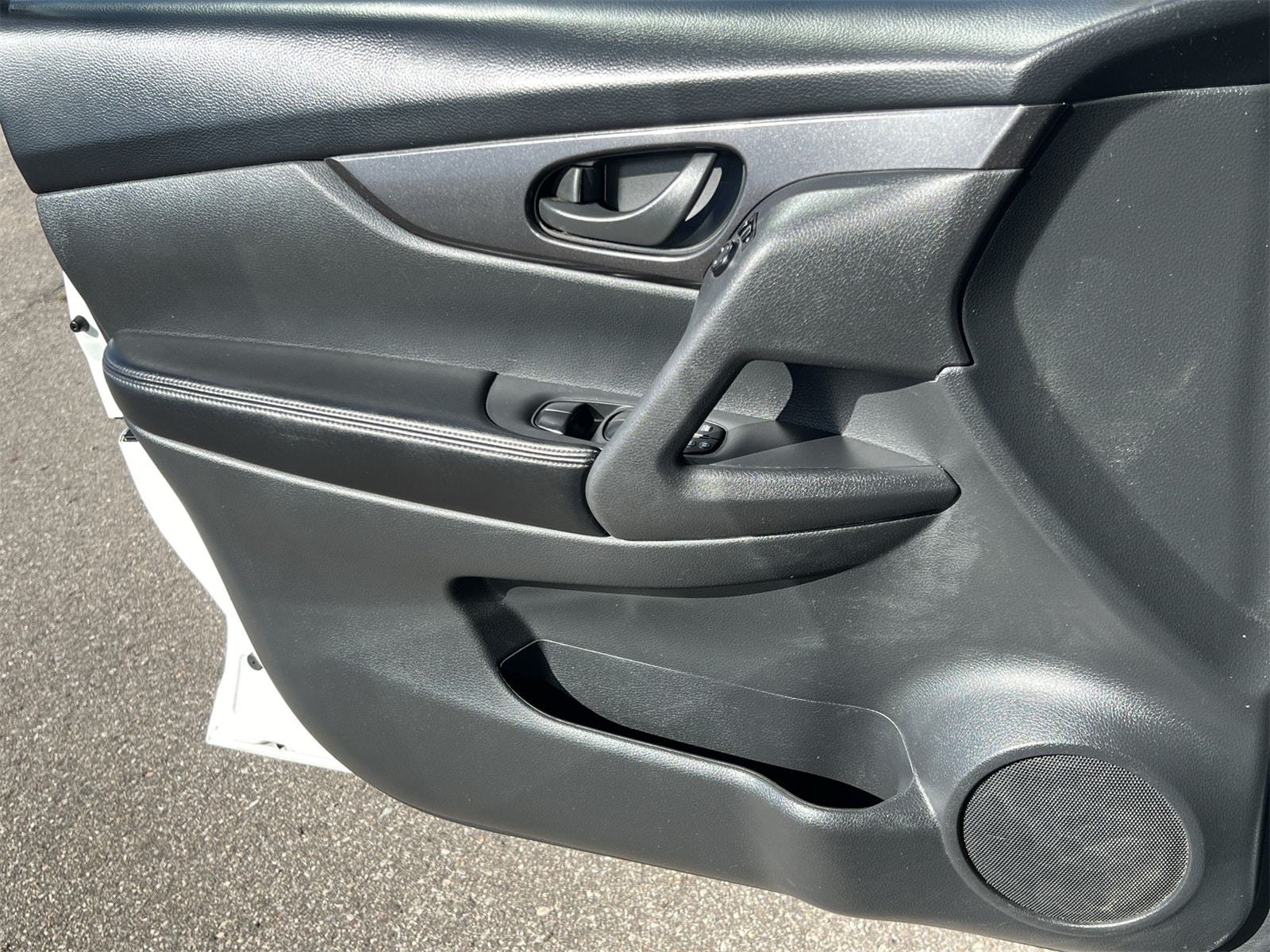 Thumbnail: 2019 Nissan Rogue - 29