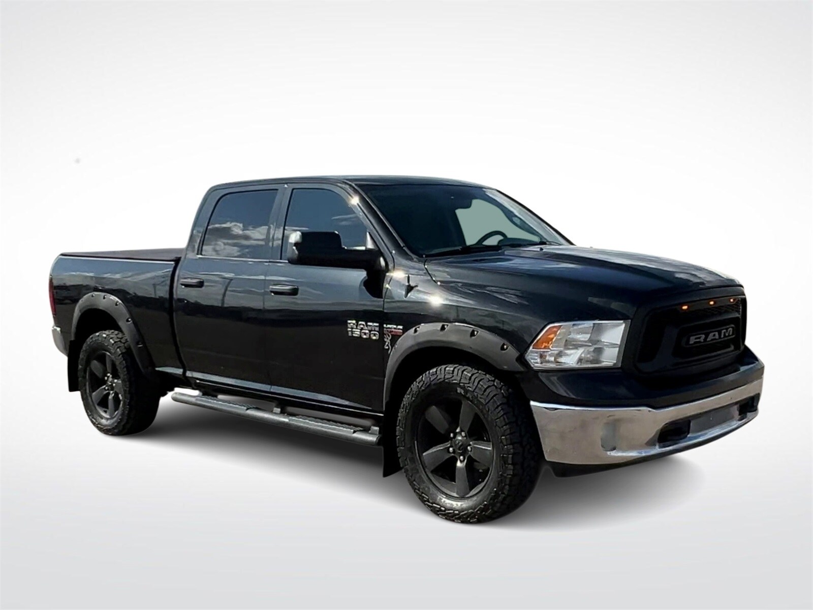 2017 Ram 1500 SLT photo 2
