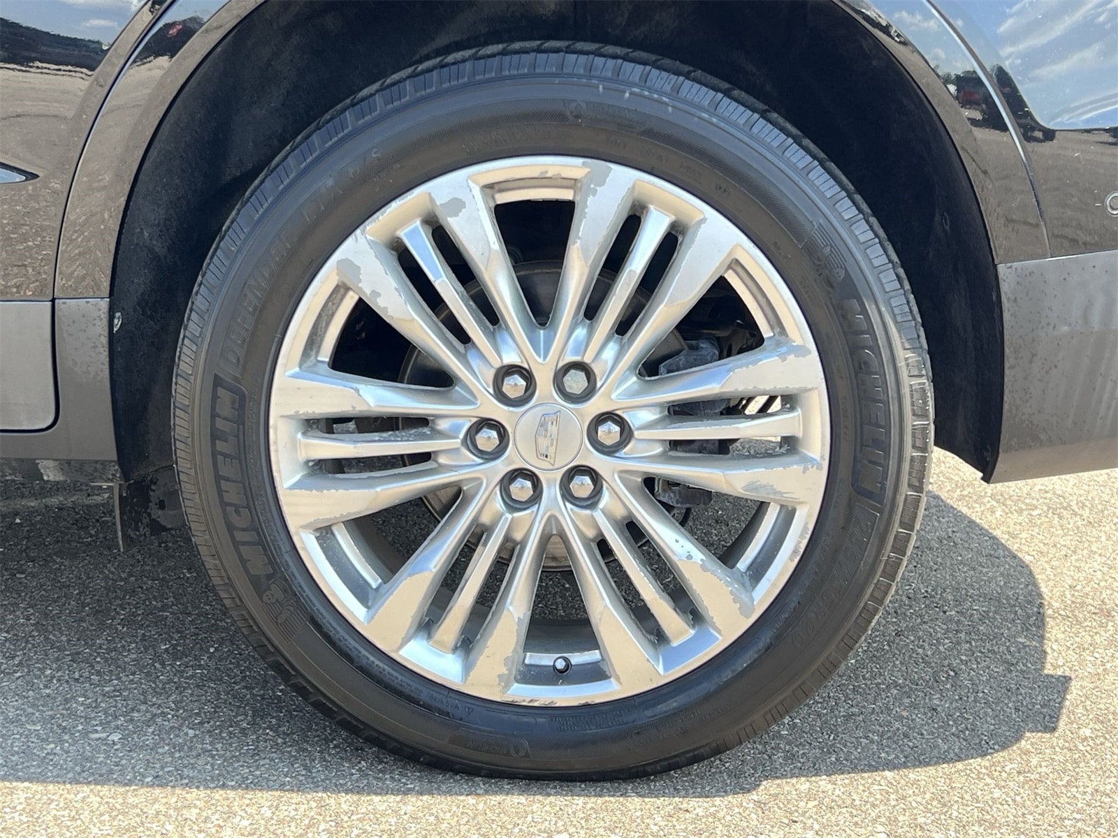 Thumbnail: 2017 Cadillac XT5 - 14