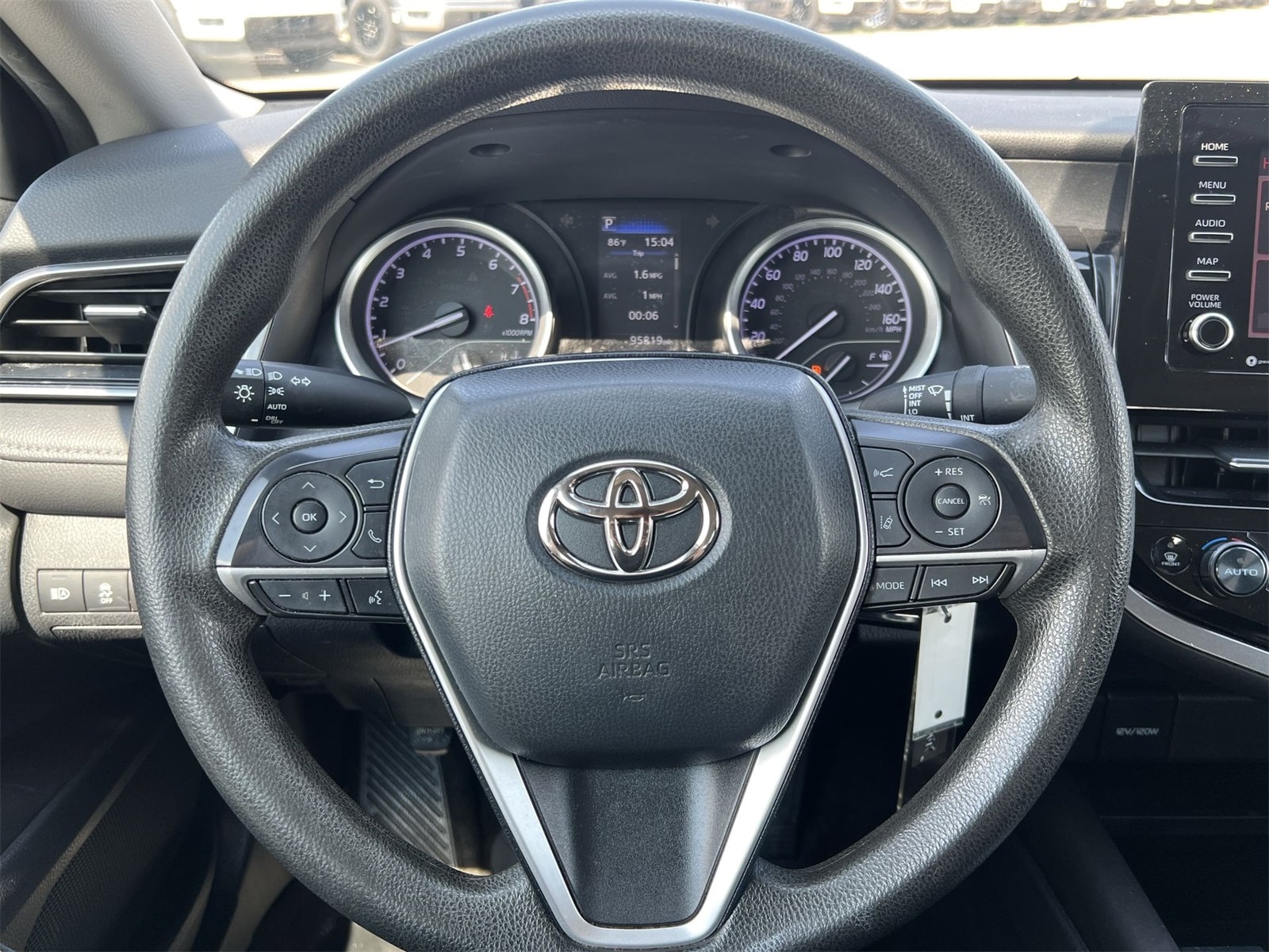 Thumbnail: 2022 Toyota Camry - 23