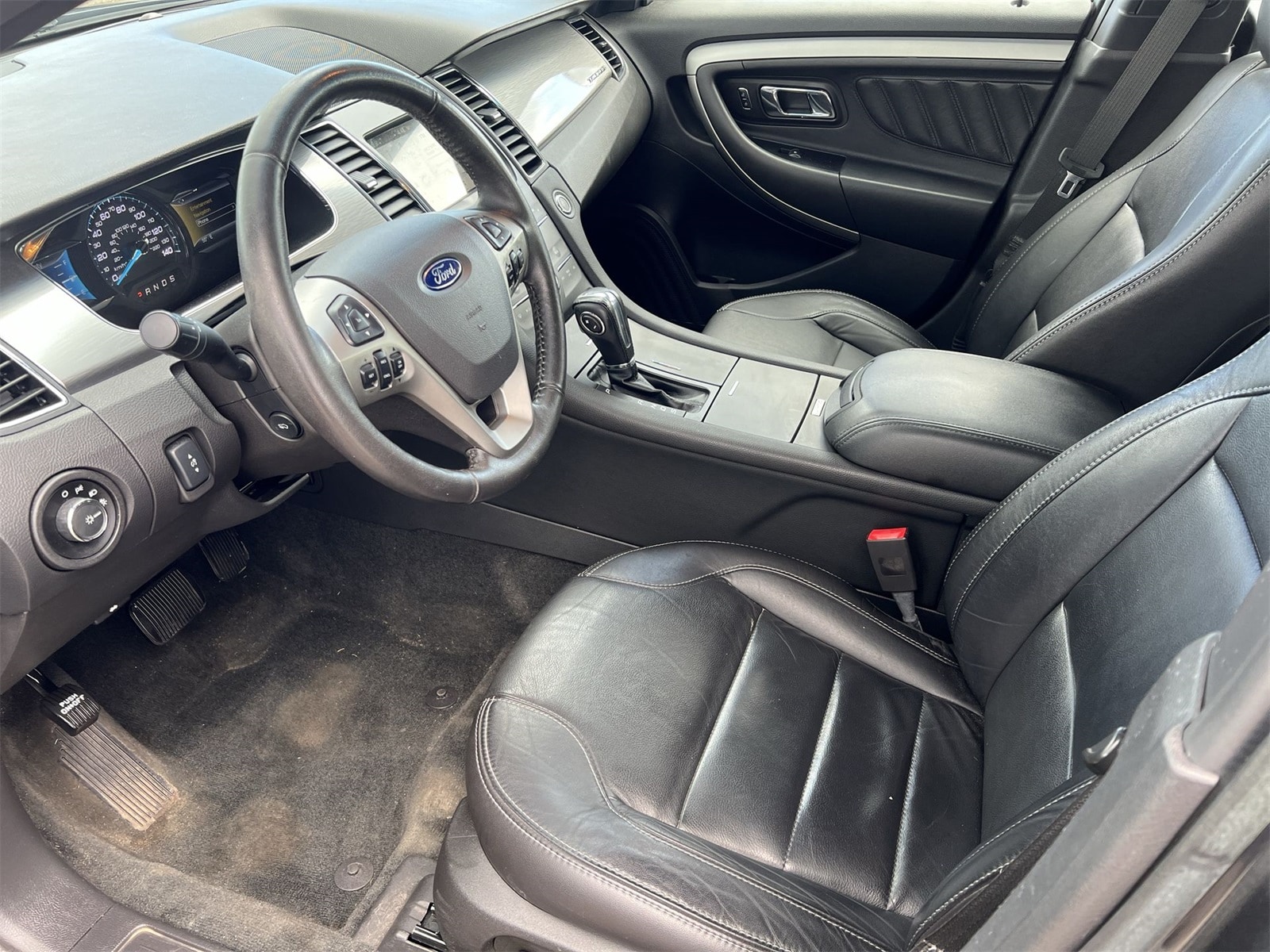 Thumbnail: 2016 Ford Taurus - 10