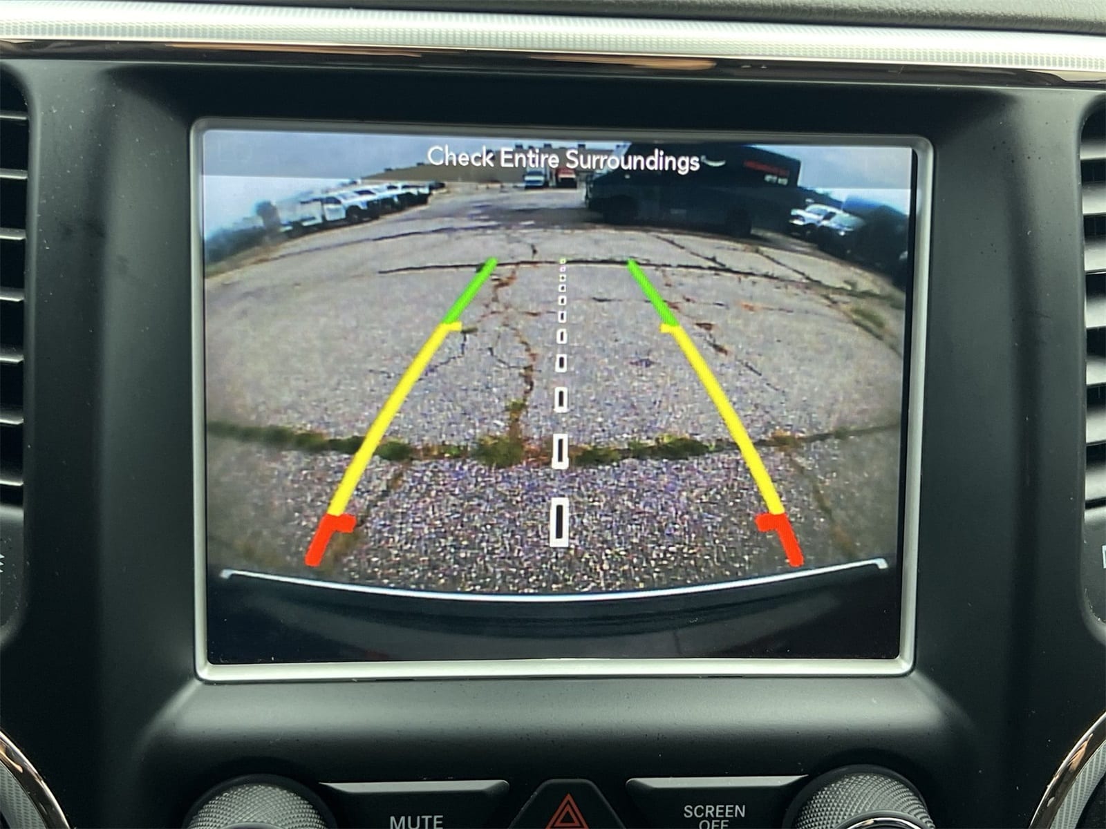 Thumbnail: 2018 Jeep Grand Cherokee - 28