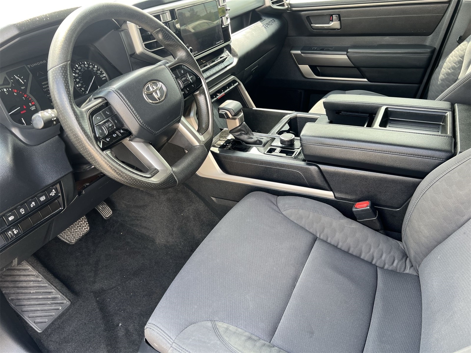 Thumbnail: 2022 Toyota Tundra - 10