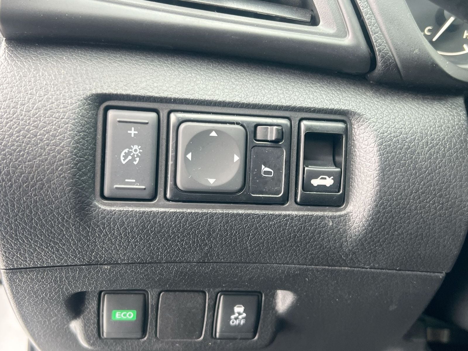 Thumbnail: 2019 Nissan Sentra - 18