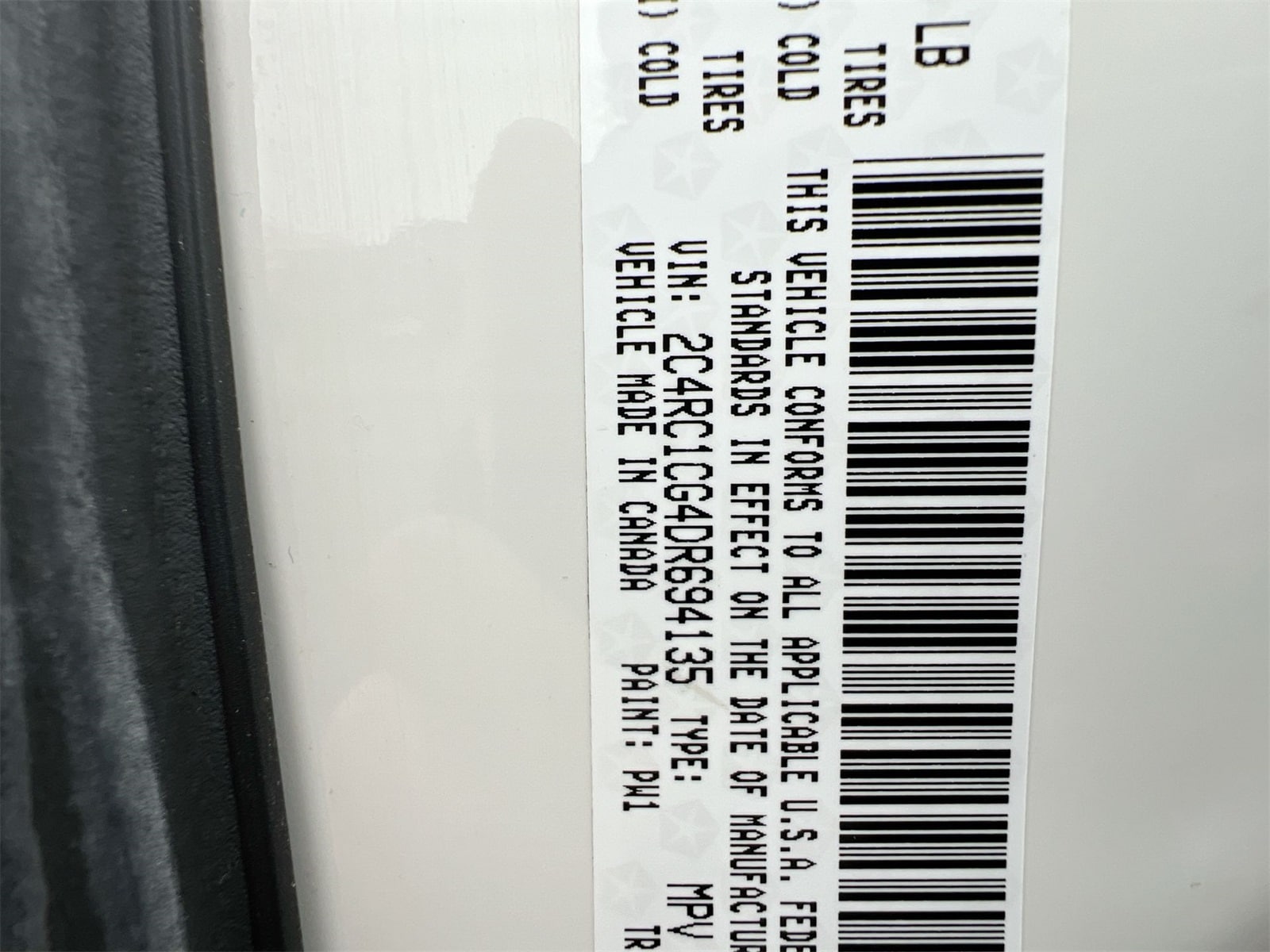 Thumbnail: 2013 Chrysler Town & Country - 35