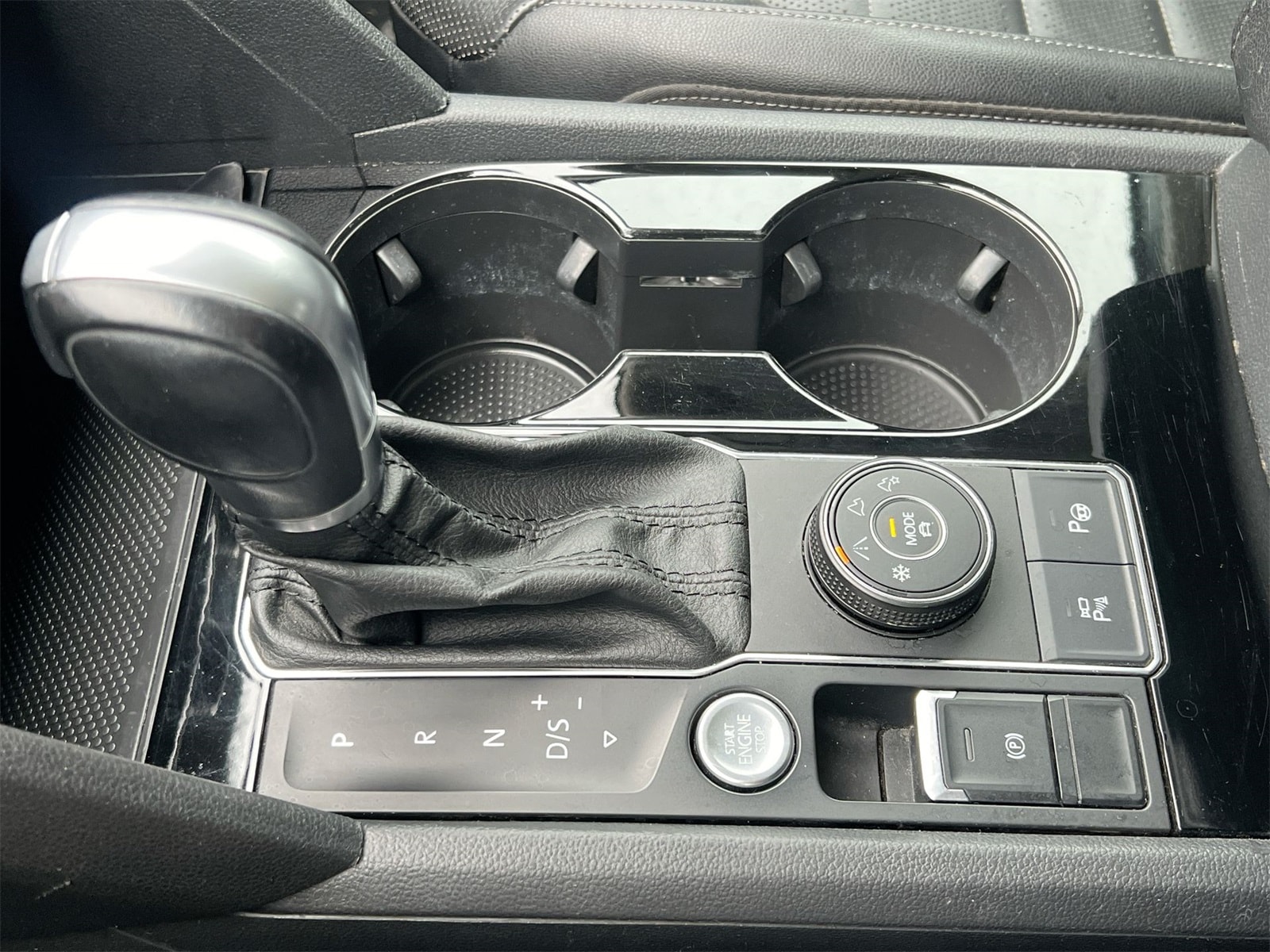 Thumbnail: 2019 Volkswagen Atlas - 32