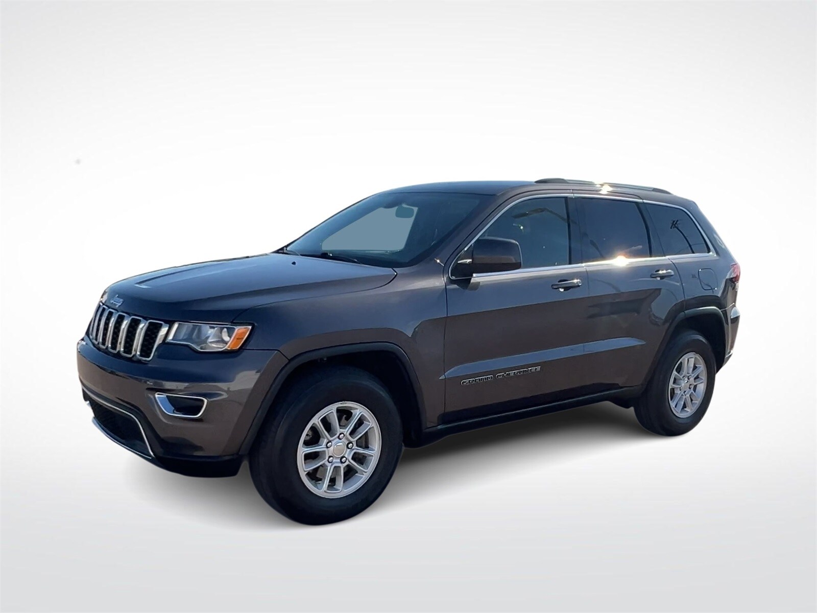 2020 Jeep Grand Cherokee Laredo E photo 3