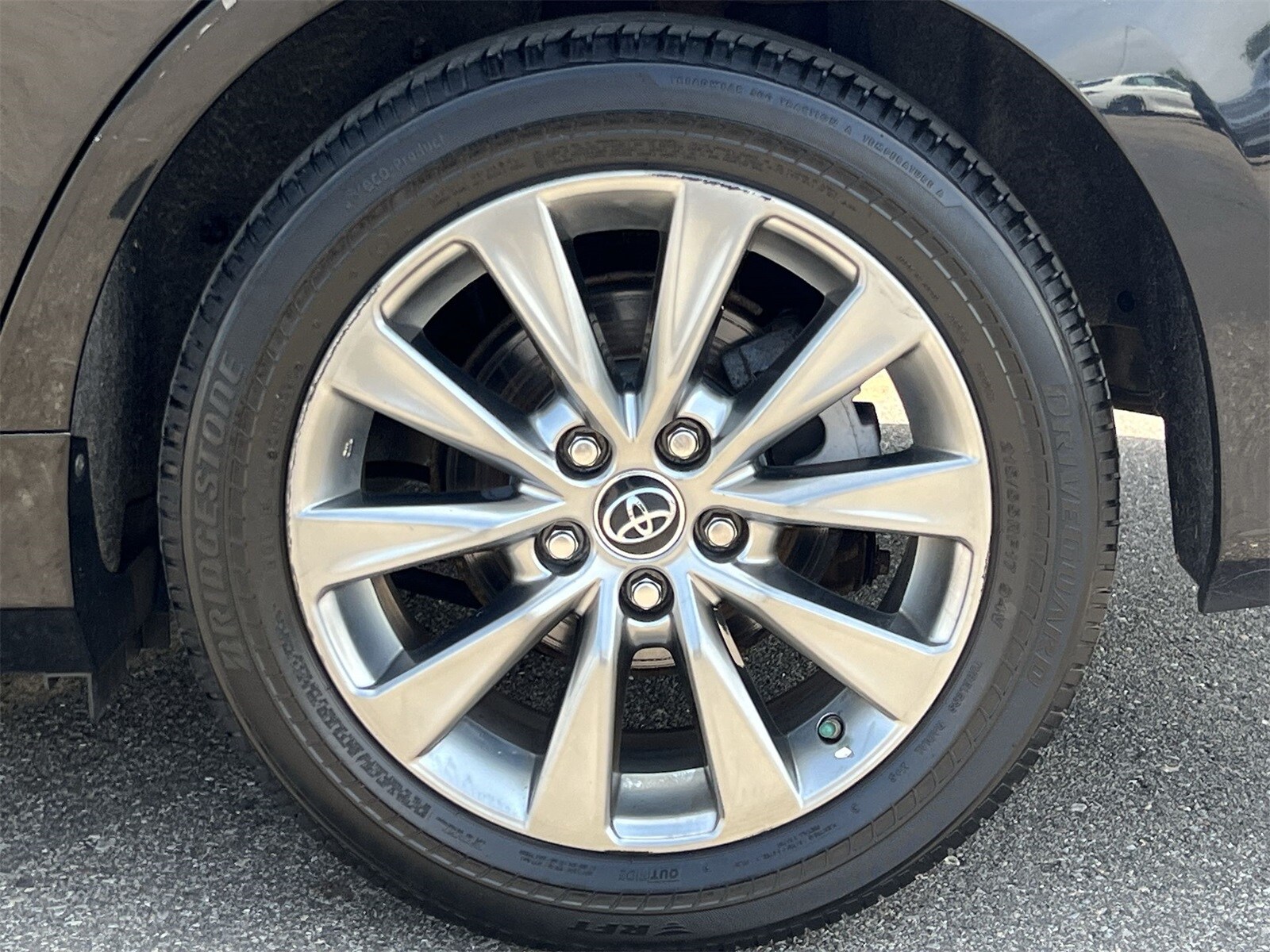2016 Toyota Camry XLE 14