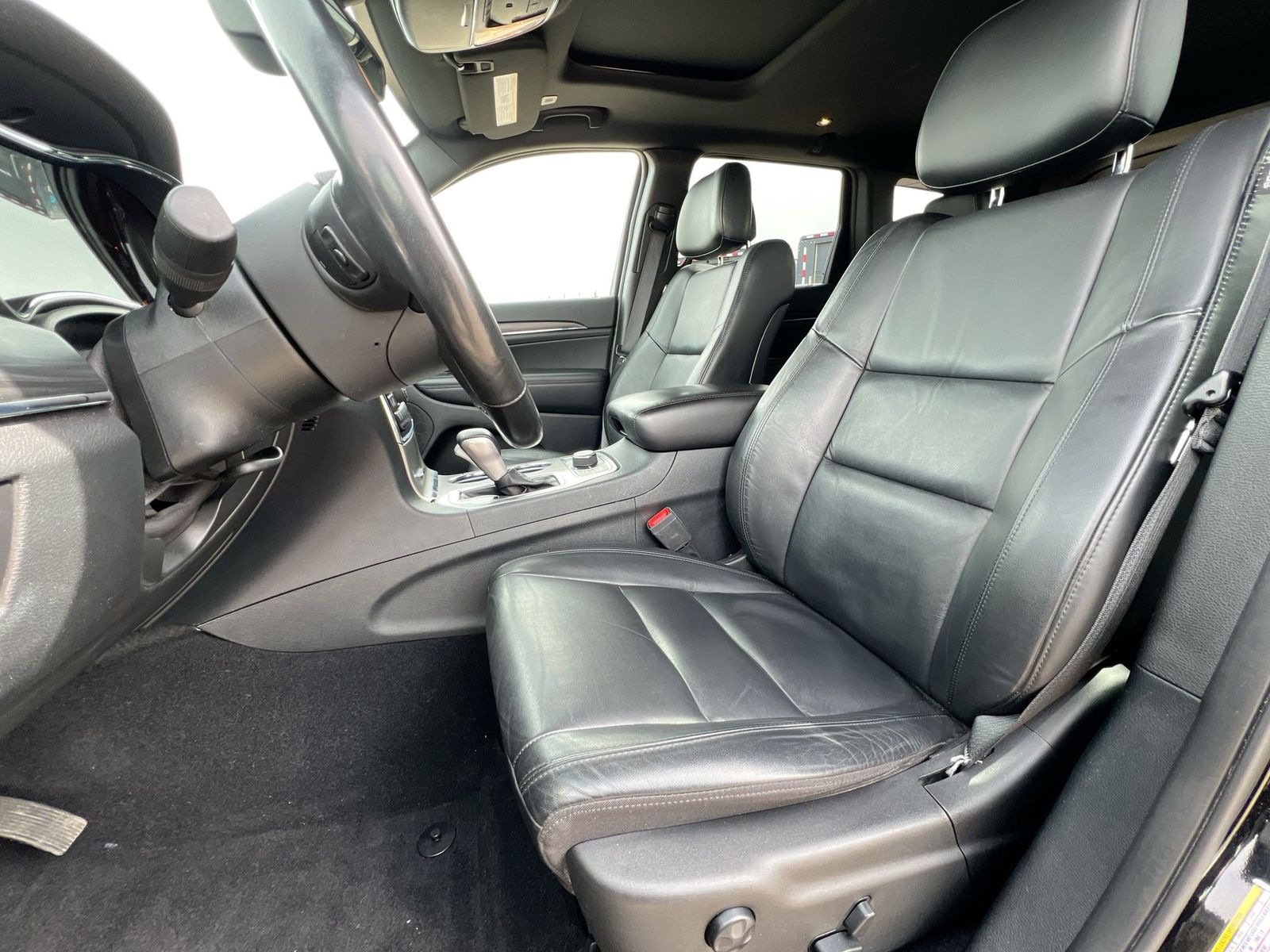 Thumbnail: 2020 Jeep Grand Cherokee - 16