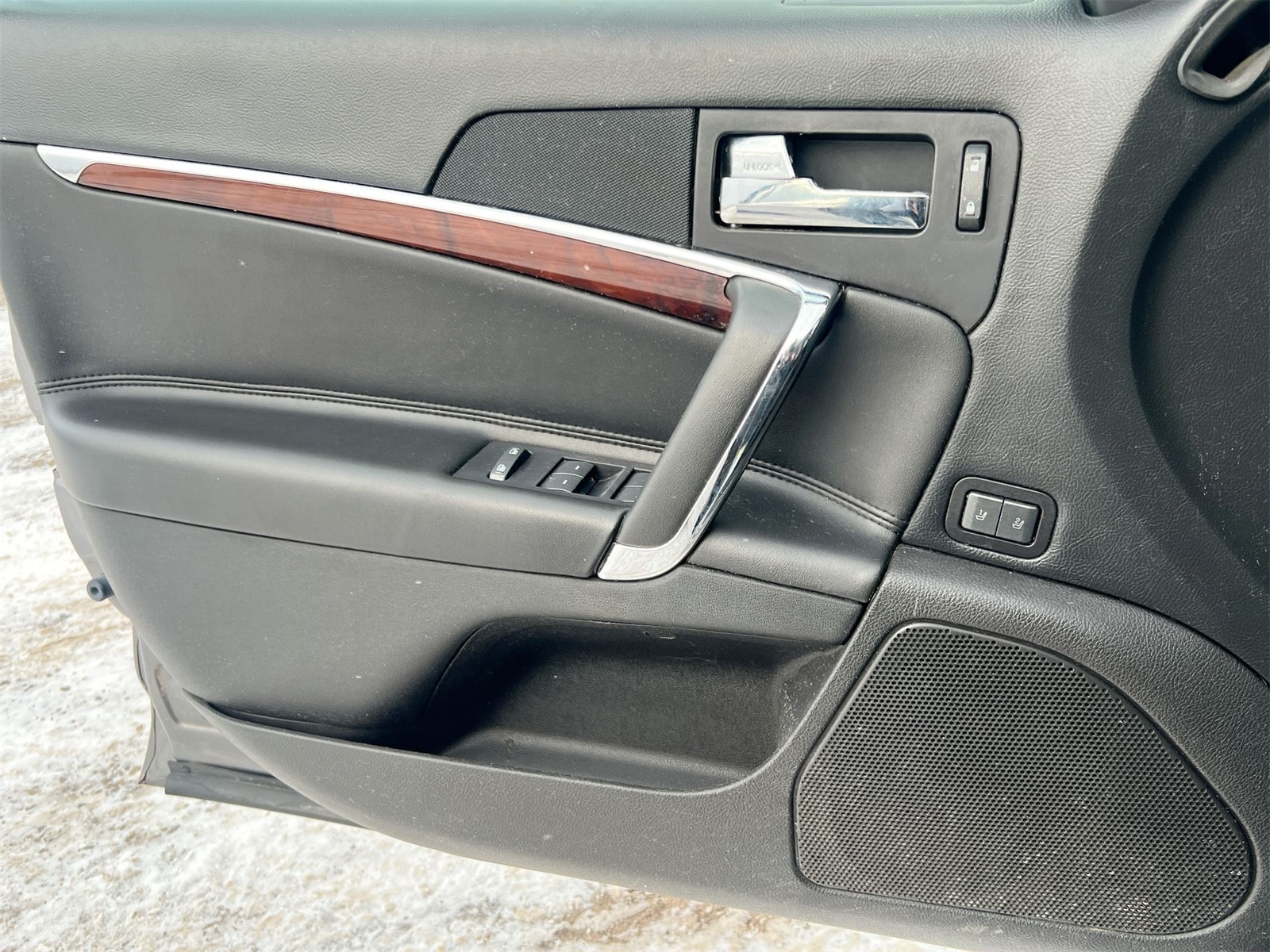 Thumbnail: 2012 Lincoln MKZ - 28