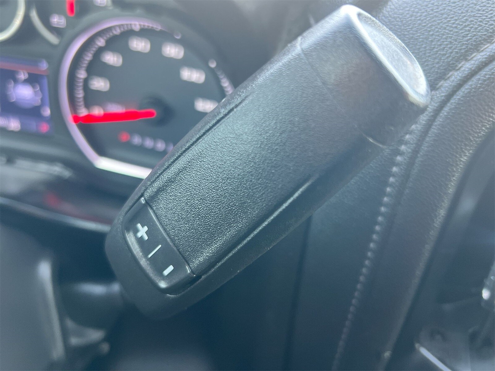 Thumbnail: 2019 Chevrolet Silverado 1500 - 31