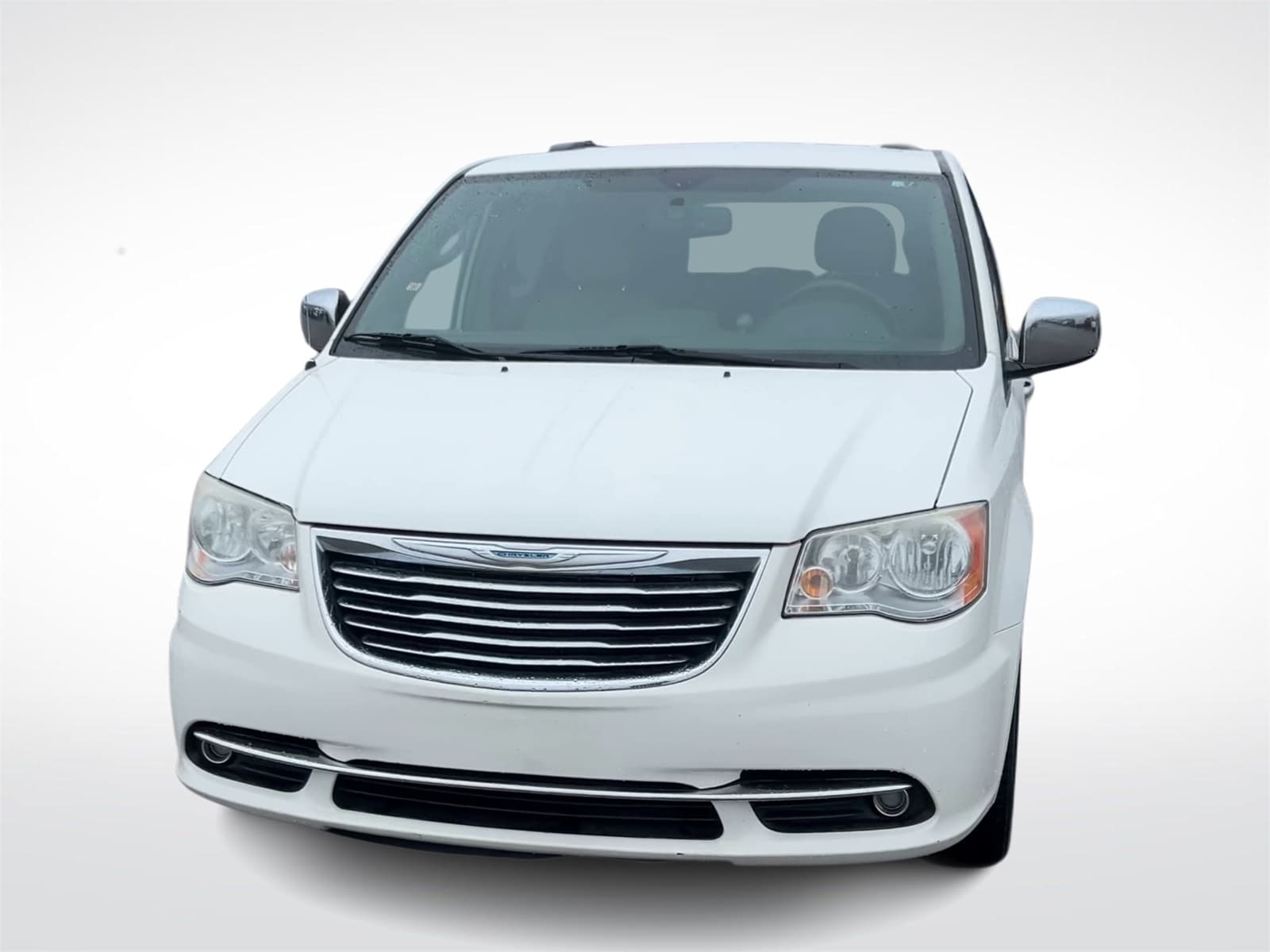 Thumbnail: 2013 Chrysler Town & Country - 4