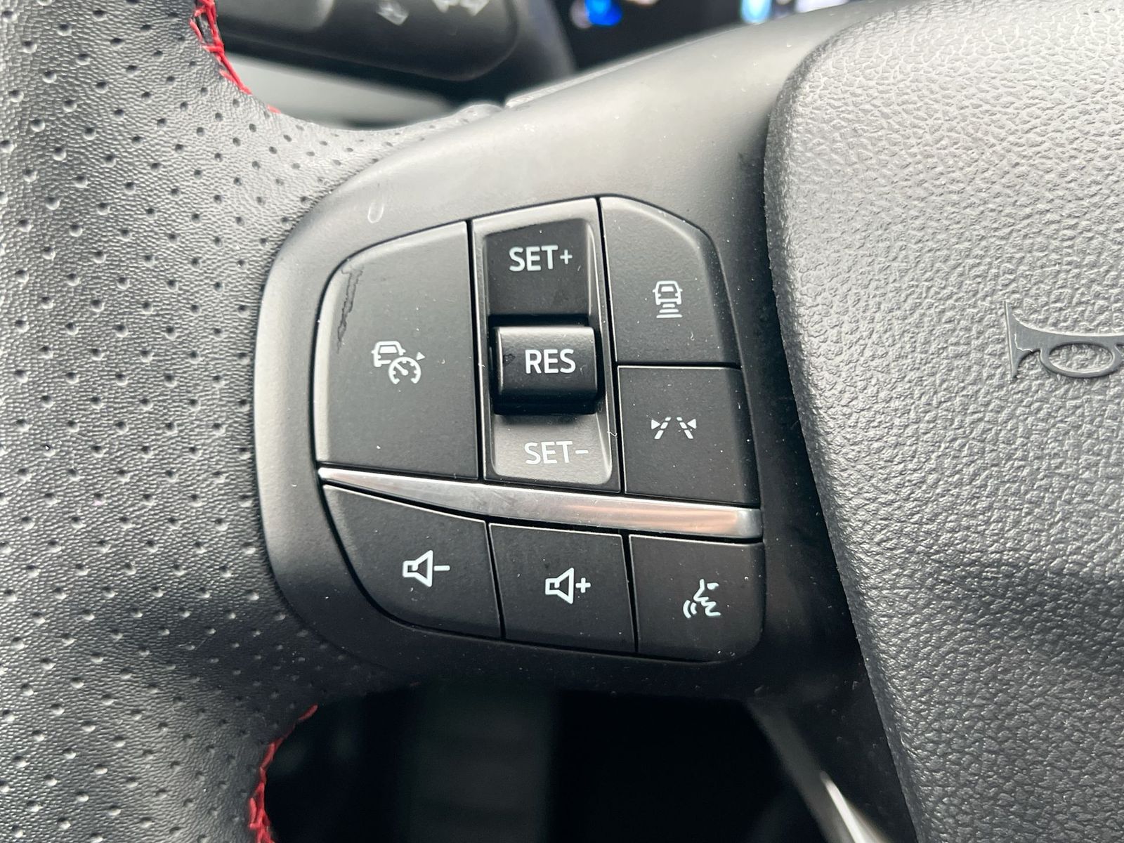 Thumbnail: 2025 Ford Escape - 22