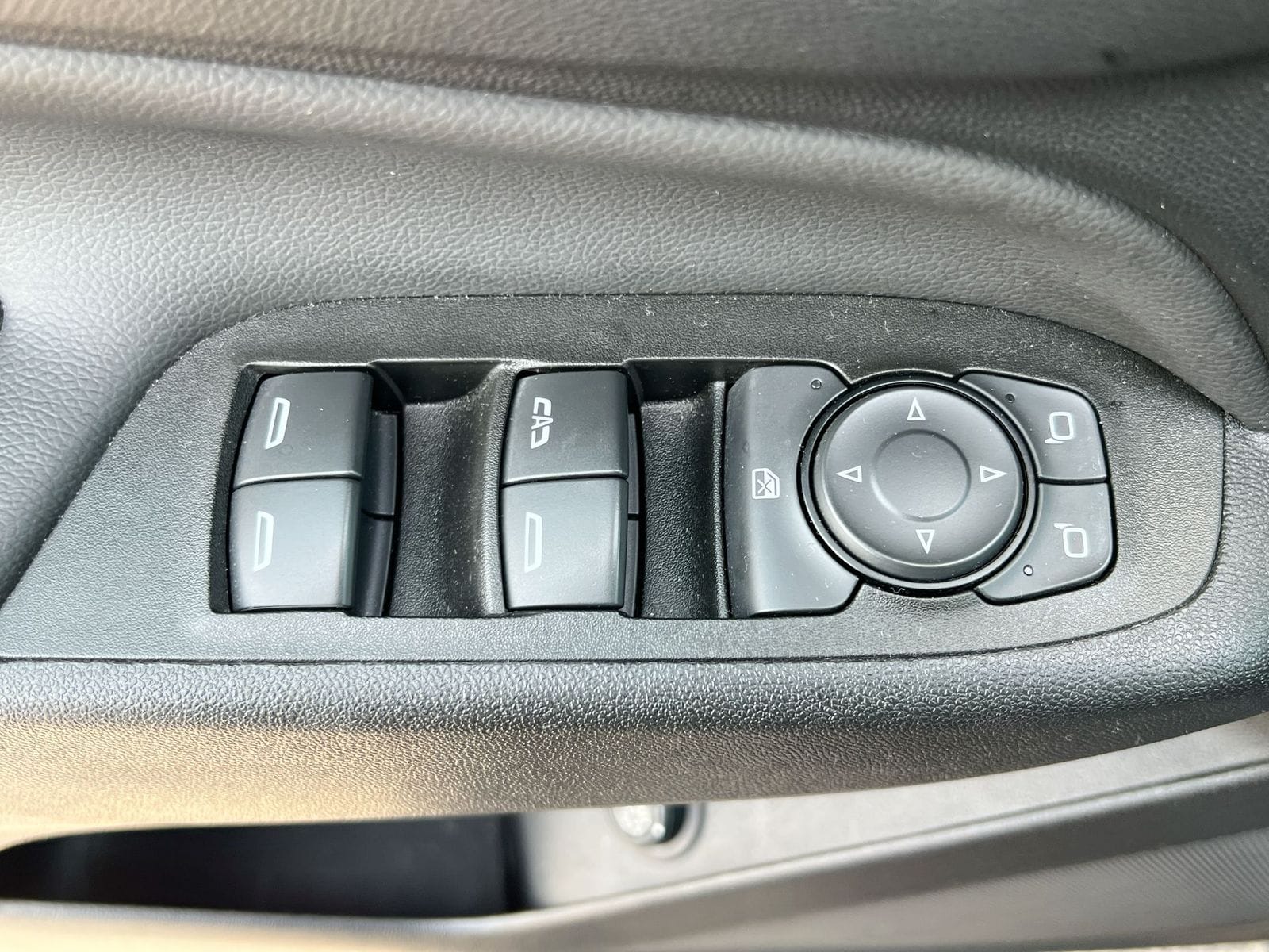 Thumbnail: 2022 Chevrolet Equinox - 17