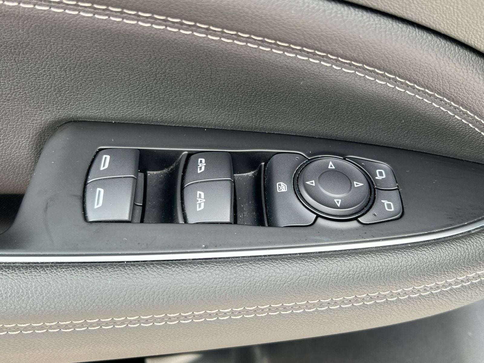 Thumbnail: 2018 Buick Regal - 17
