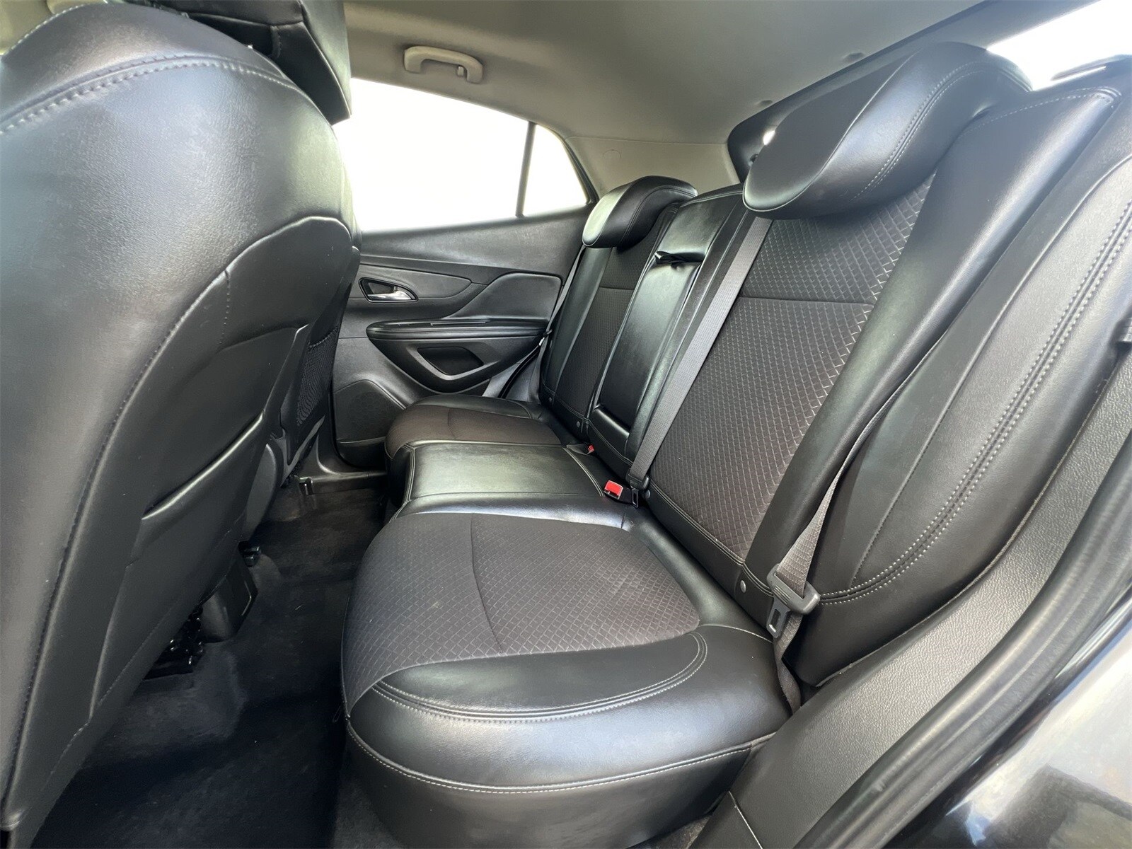 Thumbnail: 2018 Buick Encore - 21