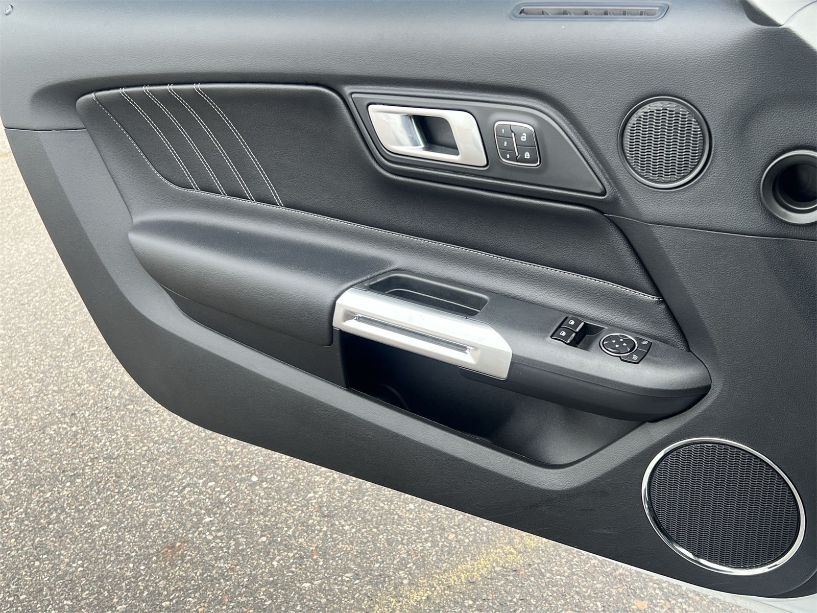 Thumbnail: 2018 Ford Mustang - 30