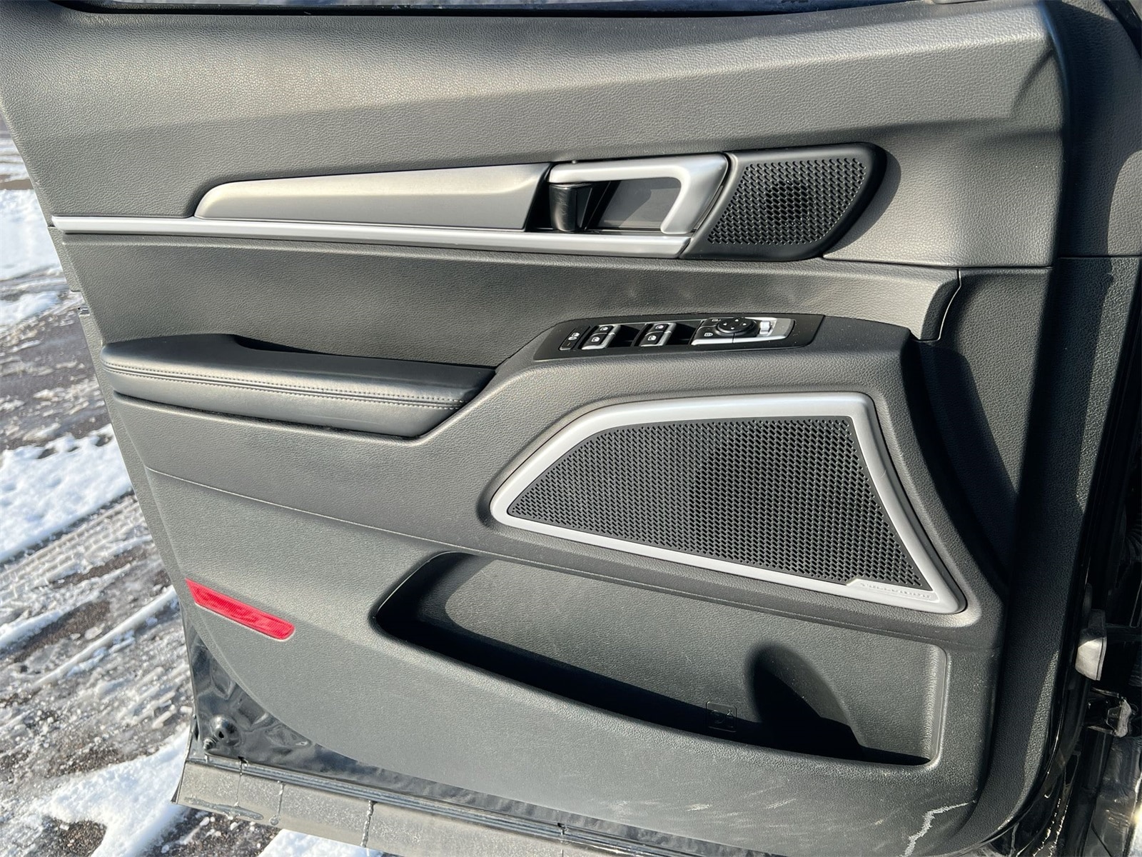 Thumbnail: 2022 Kia Telluride - 30