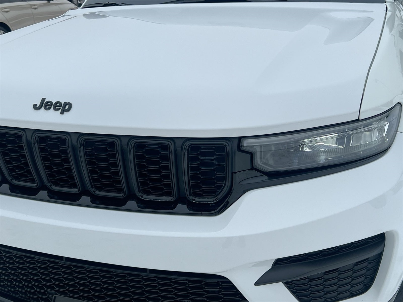 Thumbnail: 2023 Jeep Grand Cherokee - 11