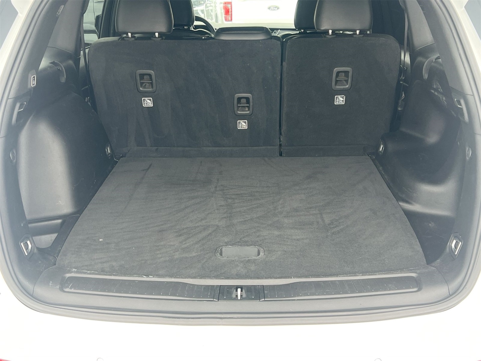 Thumbnail: 2023 Jeep Grand Cherokee - 34