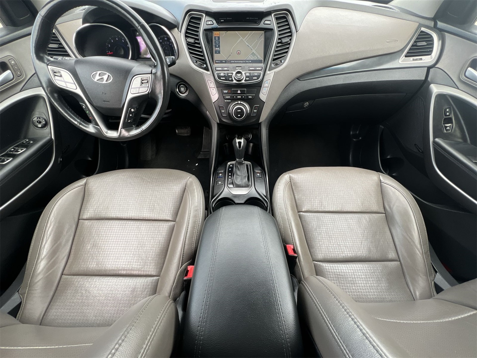 Thumbnail: 2016 Hyundai Santa Fe - 16