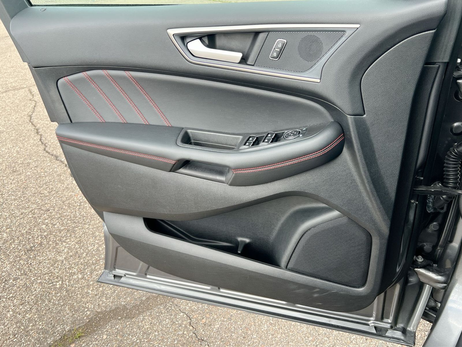 Thumbnail: 2024 Ford Edge - 30