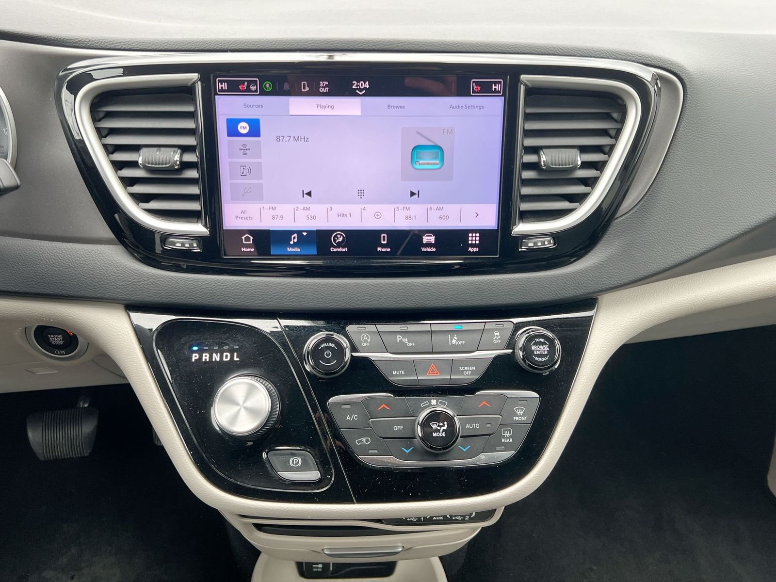 Thumbnail: 2023 Chrysler Pacifica - 27