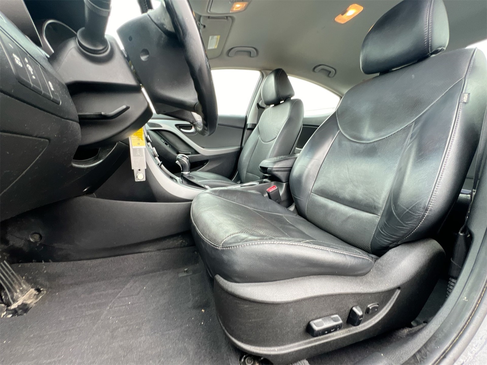 Thumbnail: 2014 Hyundai Elantra - 16