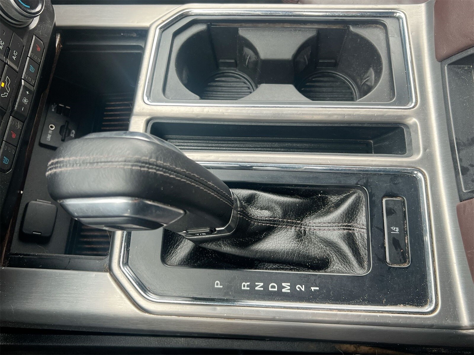 Thumbnail: 2015 Ford F-150 - 31