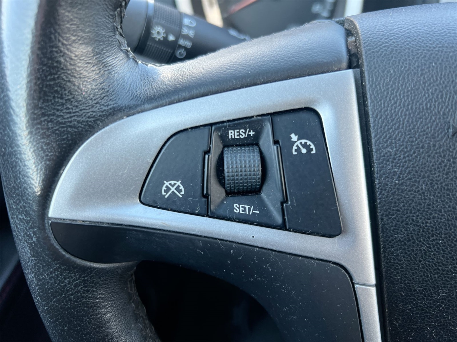 Thumbnail: 2011 Chevrolet Equinox - 23