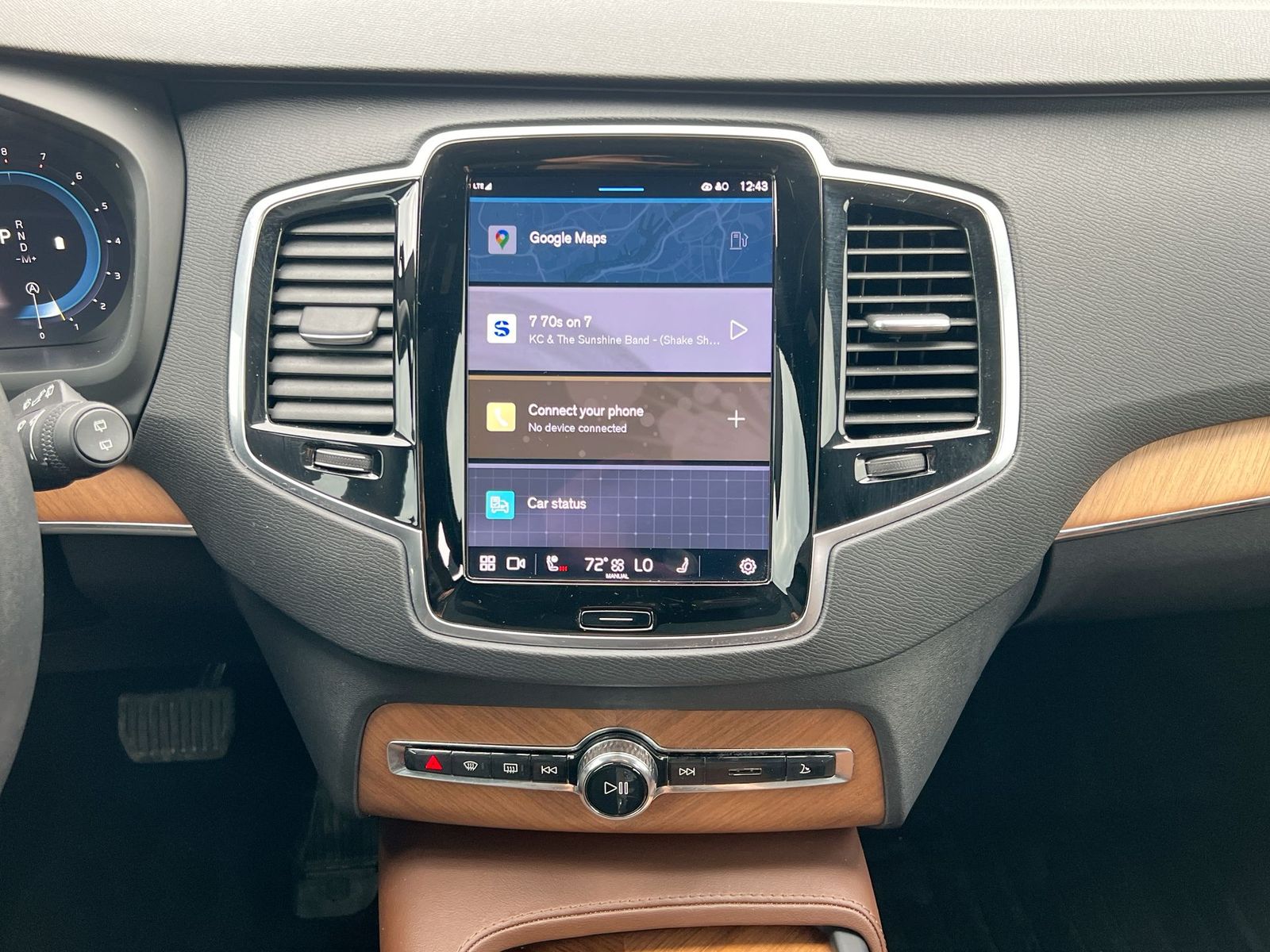 Thumbnail: 2023 Volvo XC90 - 26