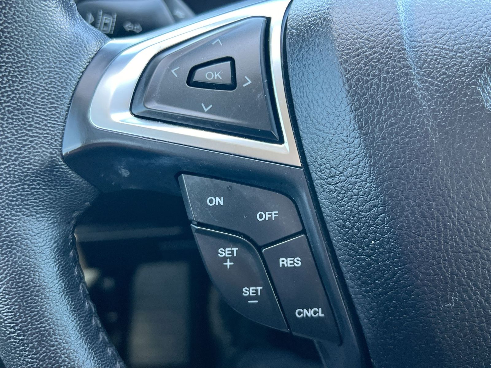 Thumbnail: 2023 Ford Edge - 23