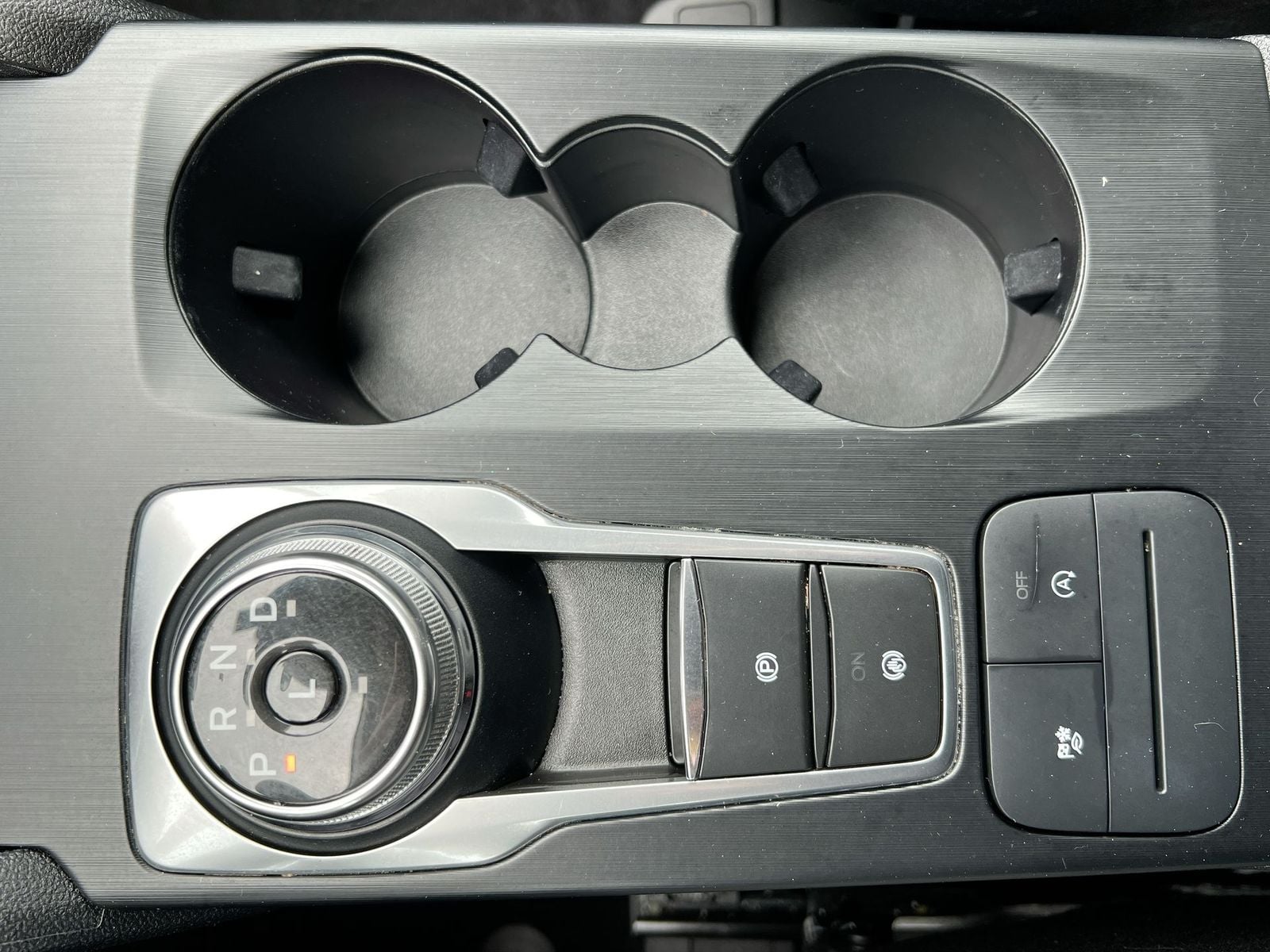 Thumbnail: 2022 Ford Escape - 32