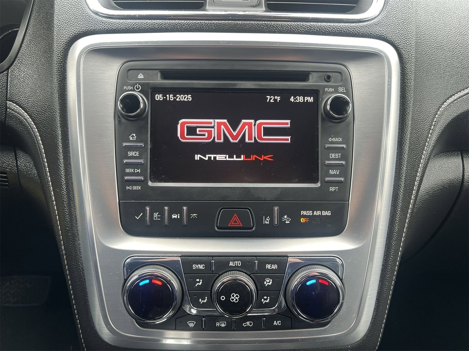 Thumbnail: 2015 GMC Acadia - 28