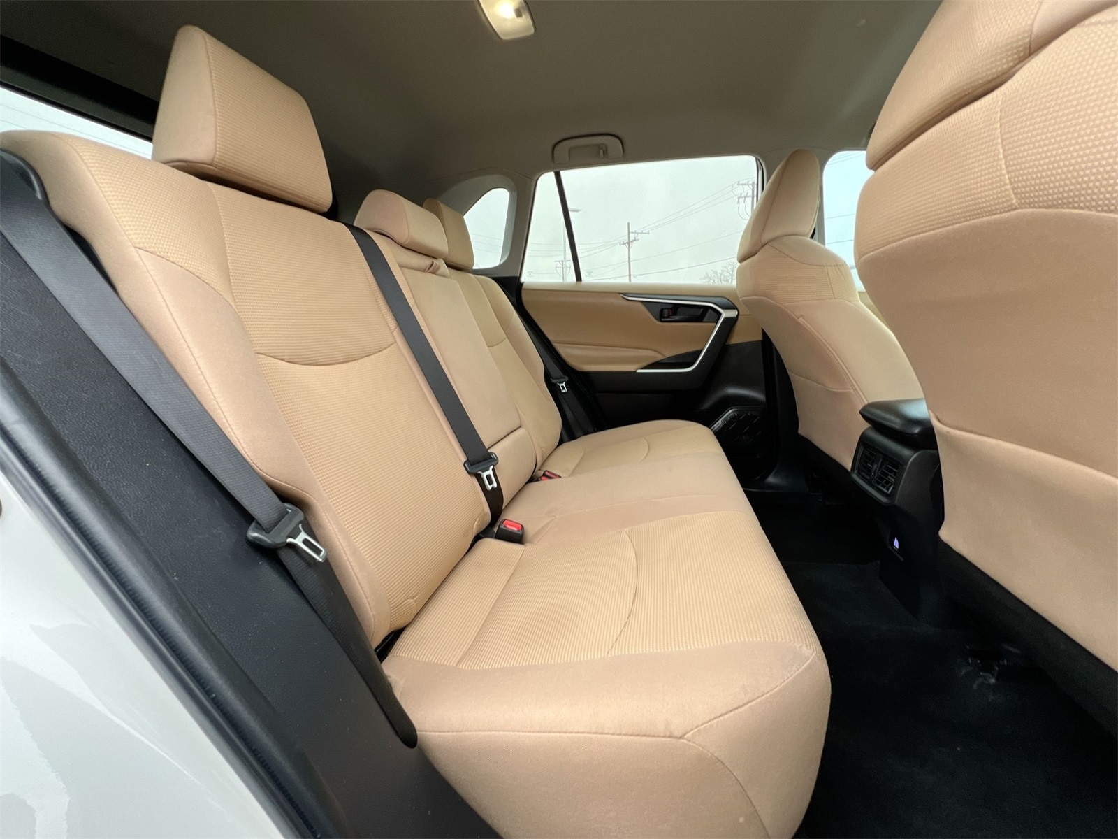 Thumbnail: 2022 Toyota RAV4 - 21