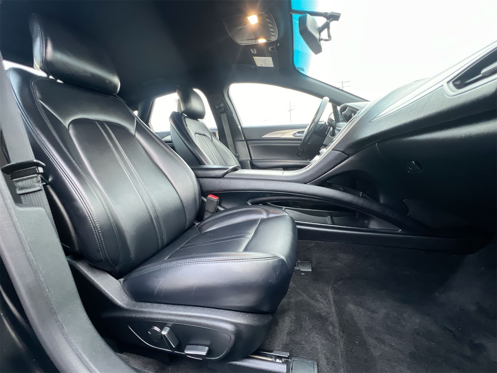 Thumbnail: 2018 Lincoln MKZ - 22