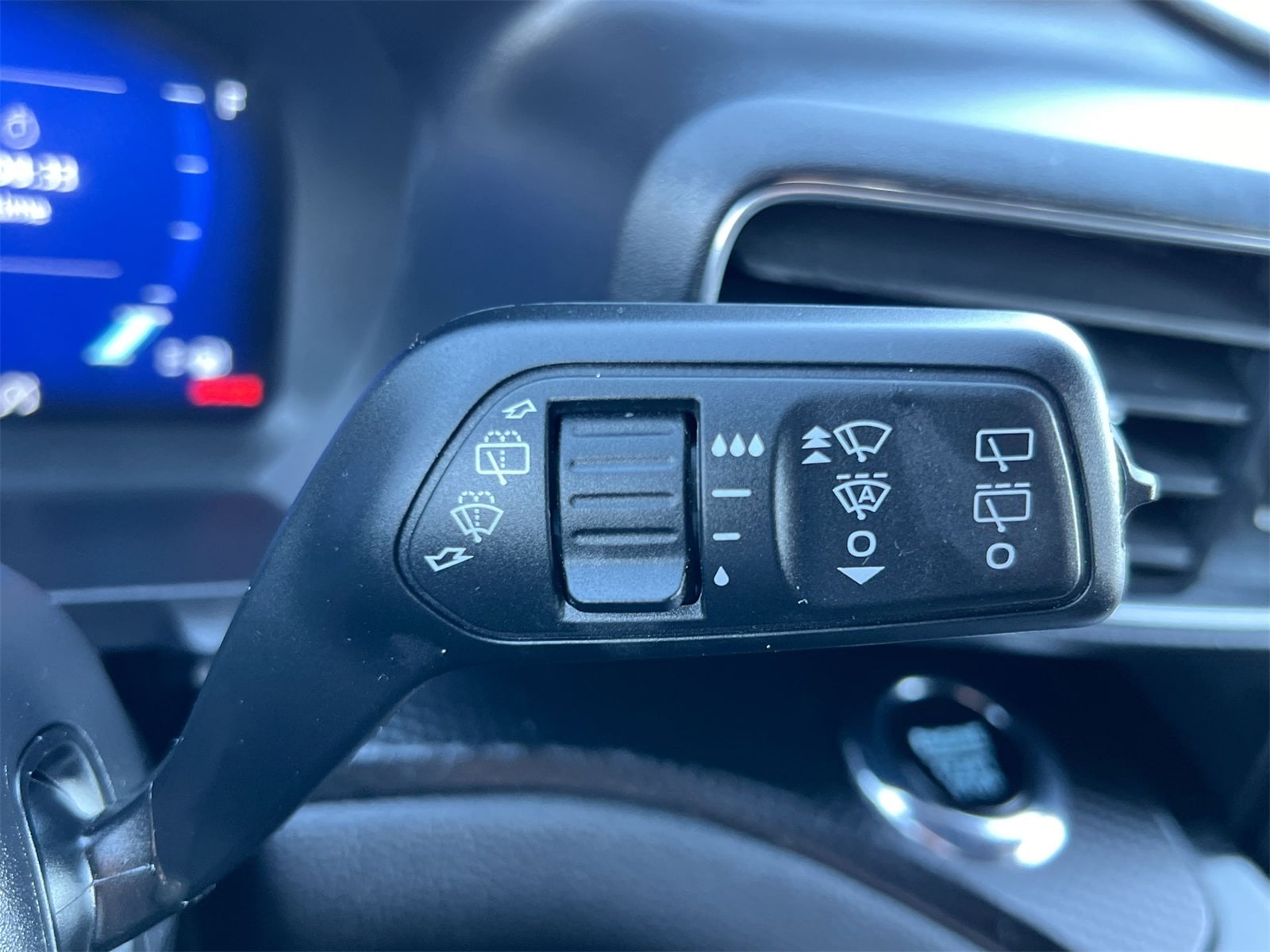 Thumbnail: 2023 Ford Explorer - 26