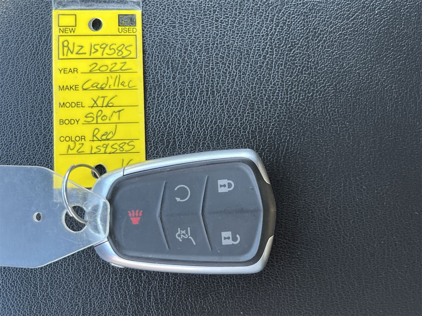 Thumbnail: 2022 Cadillac XT6 - 36