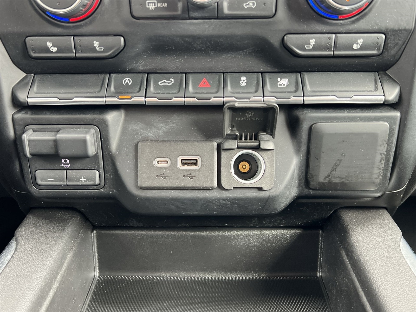 Thumbnail: 2019 Chevrolet Silverado 1500 - 29