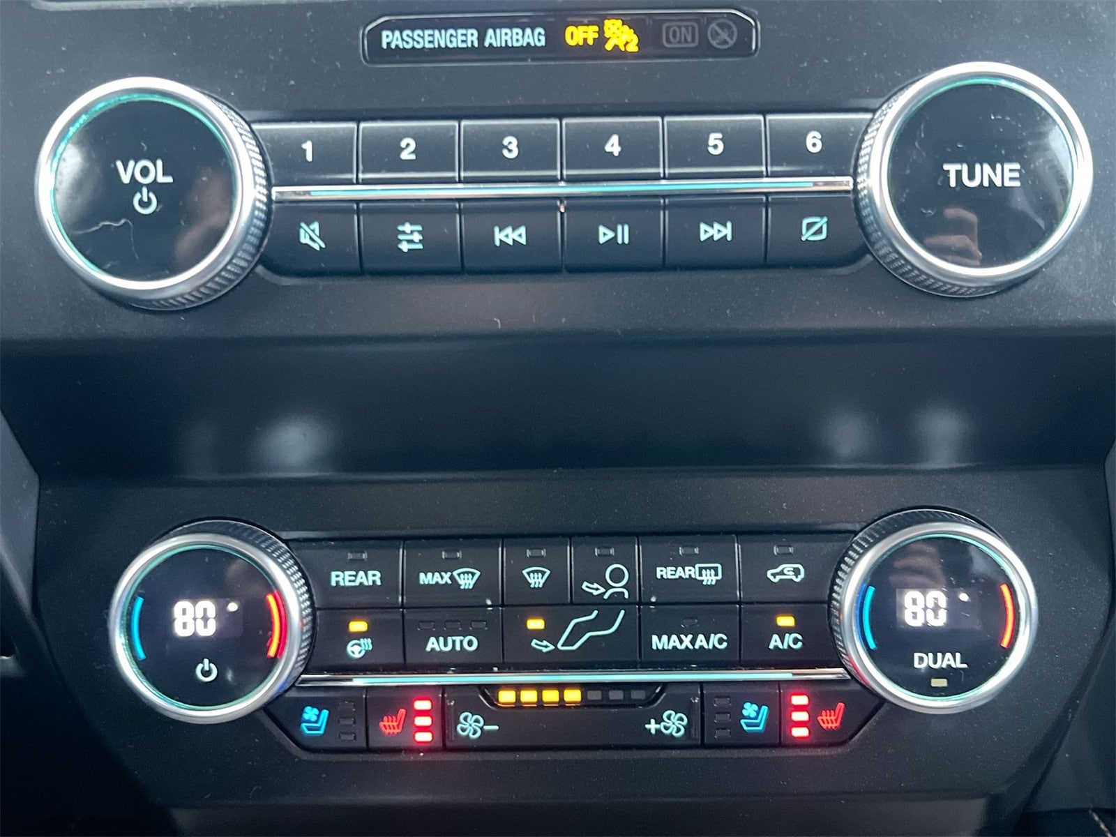 Thumbnail: 2019 Ford Expedition - 27