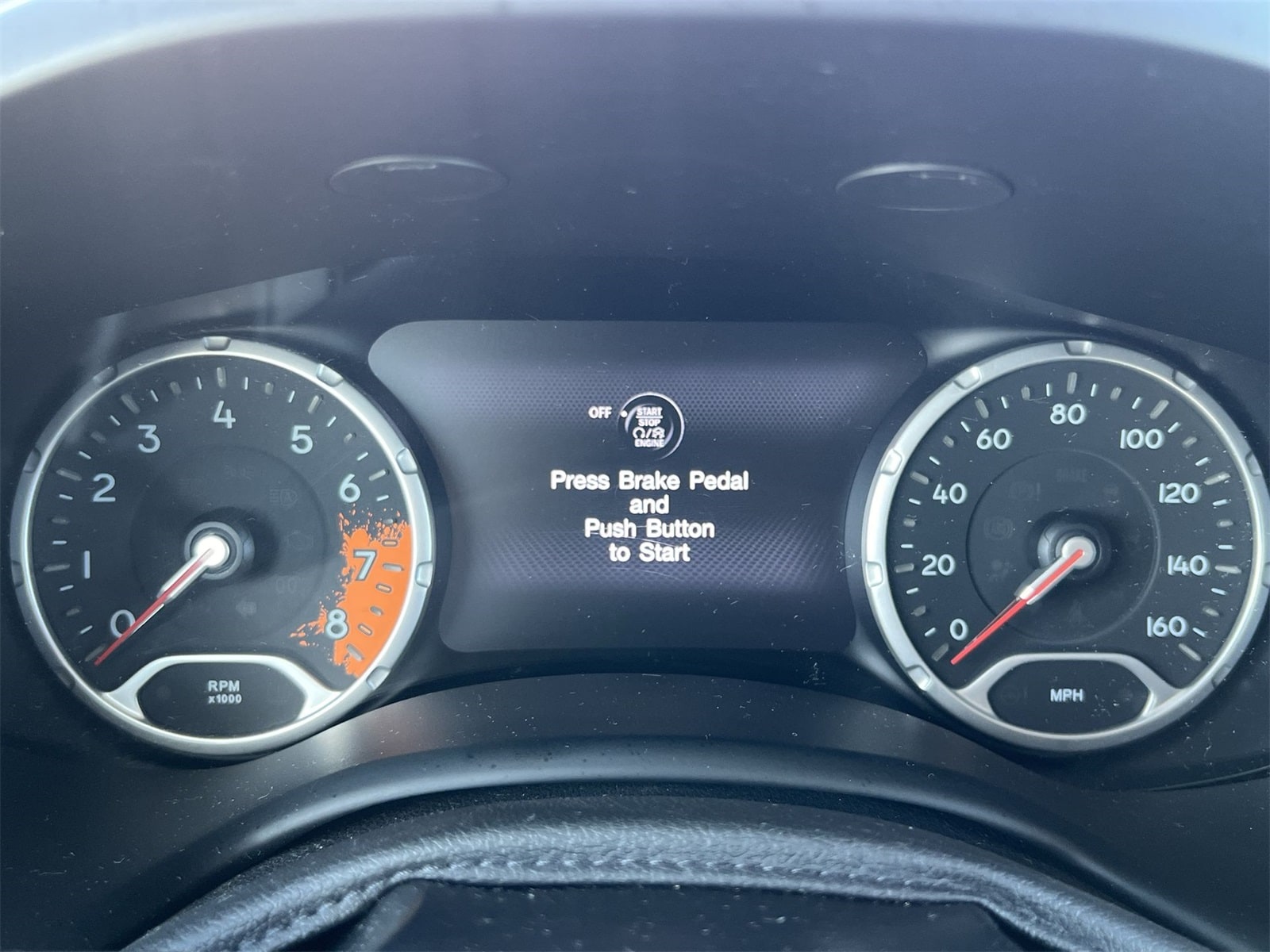 Thumbnail: 2015 Jeep Renegade - 31