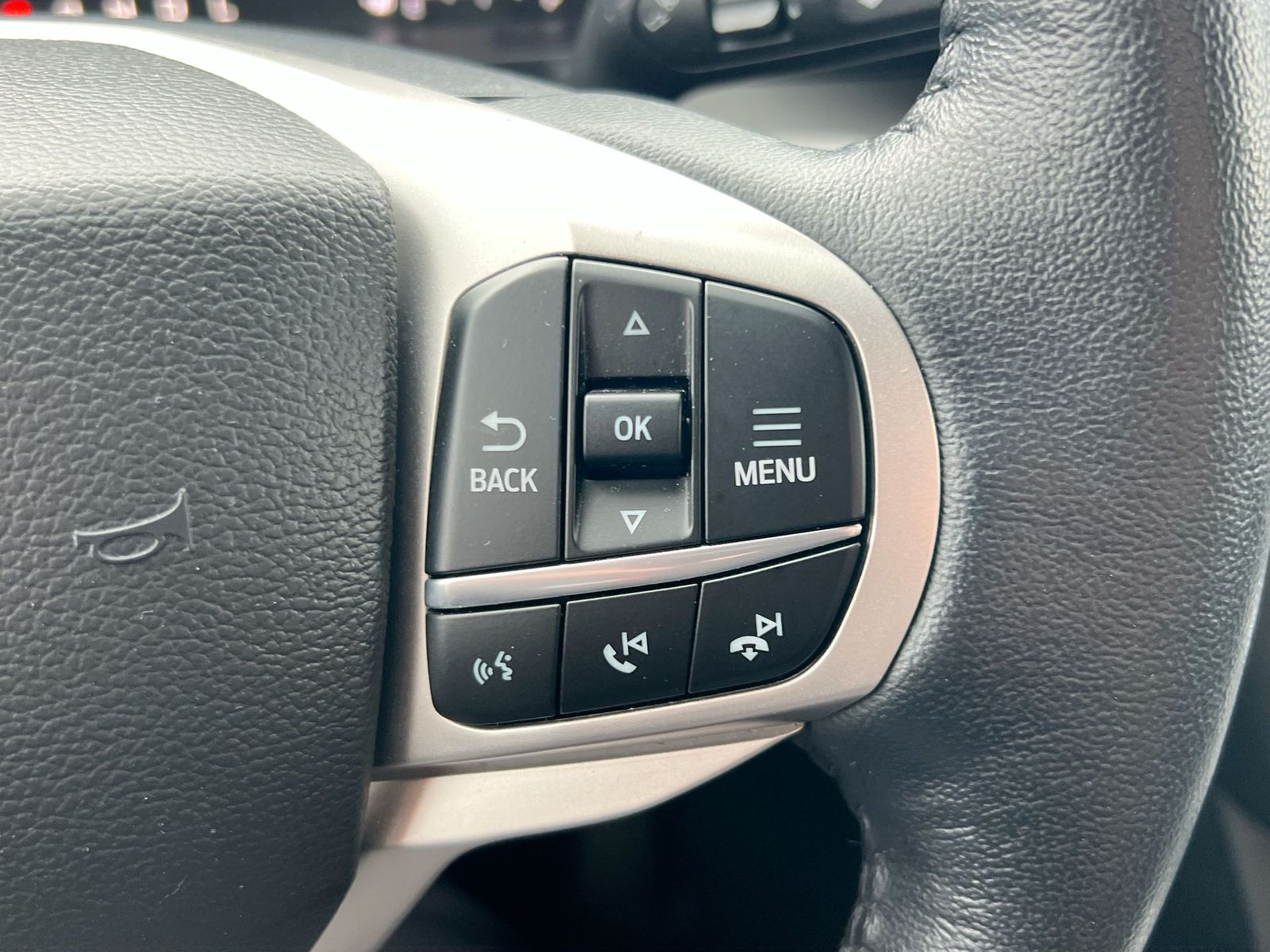 Thumbnail: 2022 Ford Explorer - 24