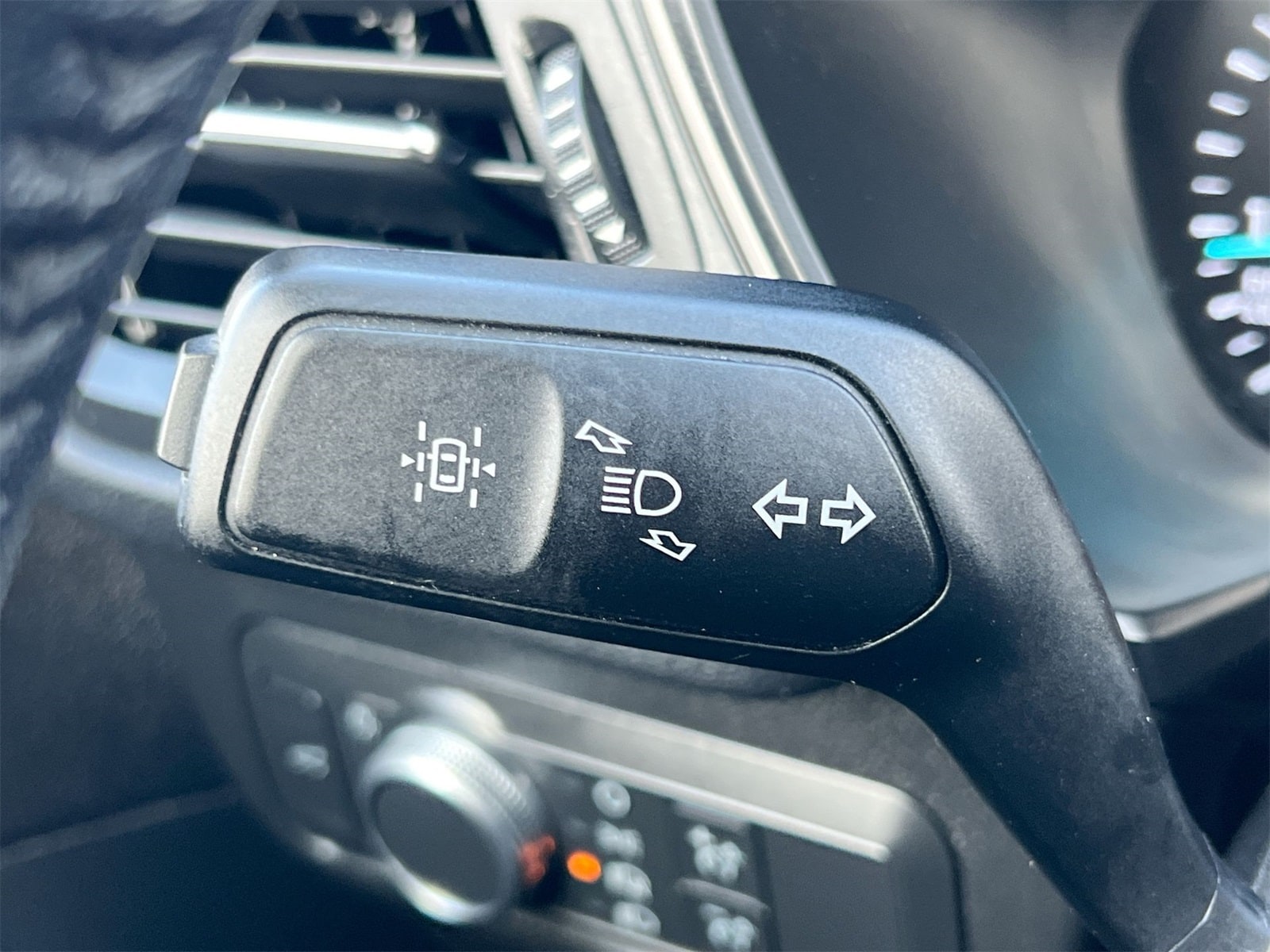 Thumbnail: 2021 Ford Escape - 27