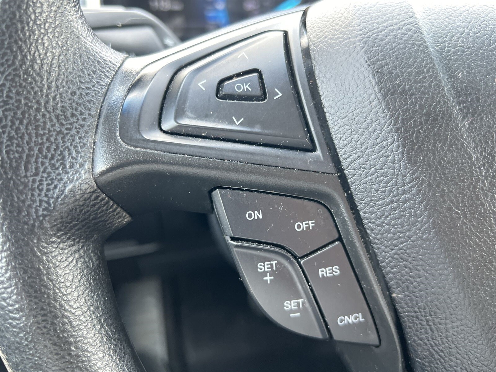 Thumbnail: 2021 Ford Edge - 24