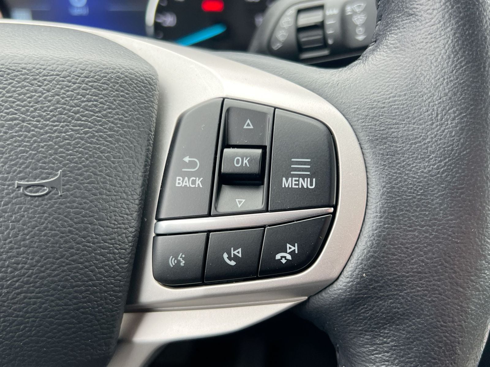 Thumbnail: 2023 Ford Explorer - 25