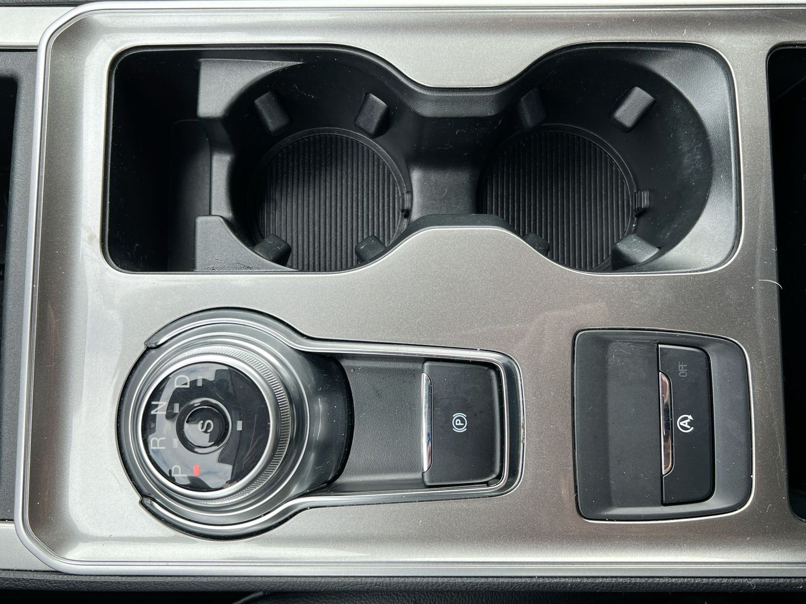 Thumbnail: 2023 Ford Edge - 31