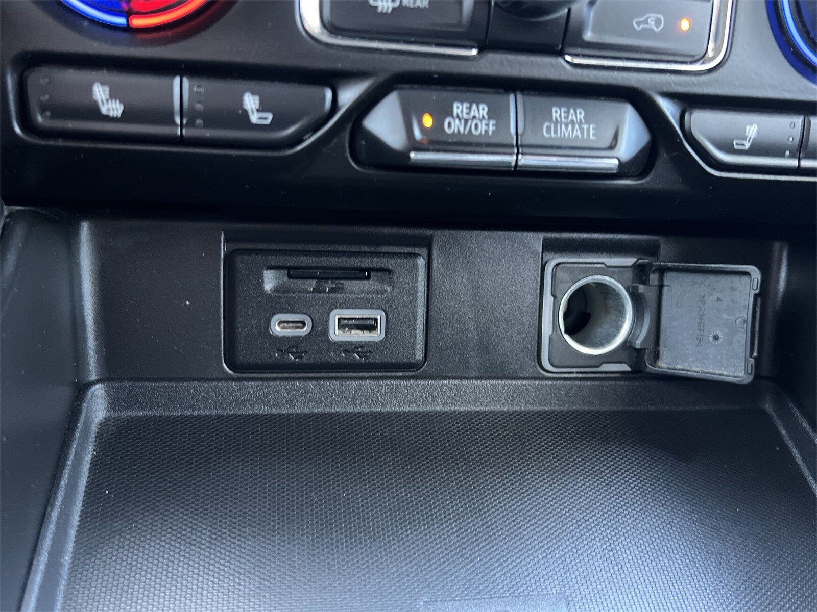 Thumbnail: 2021 Chevrolet Suburban - 30